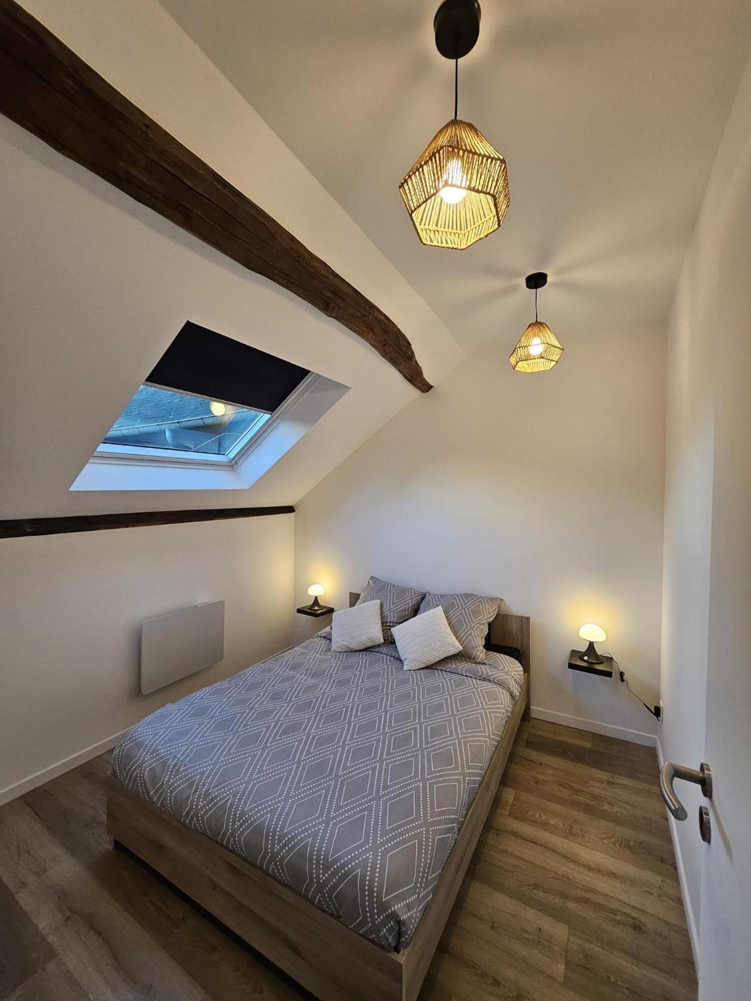 Joli Mansarde Apartment Decize